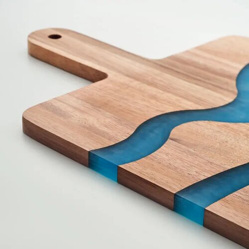 Serveerplank met epoxyhars detail Bruin